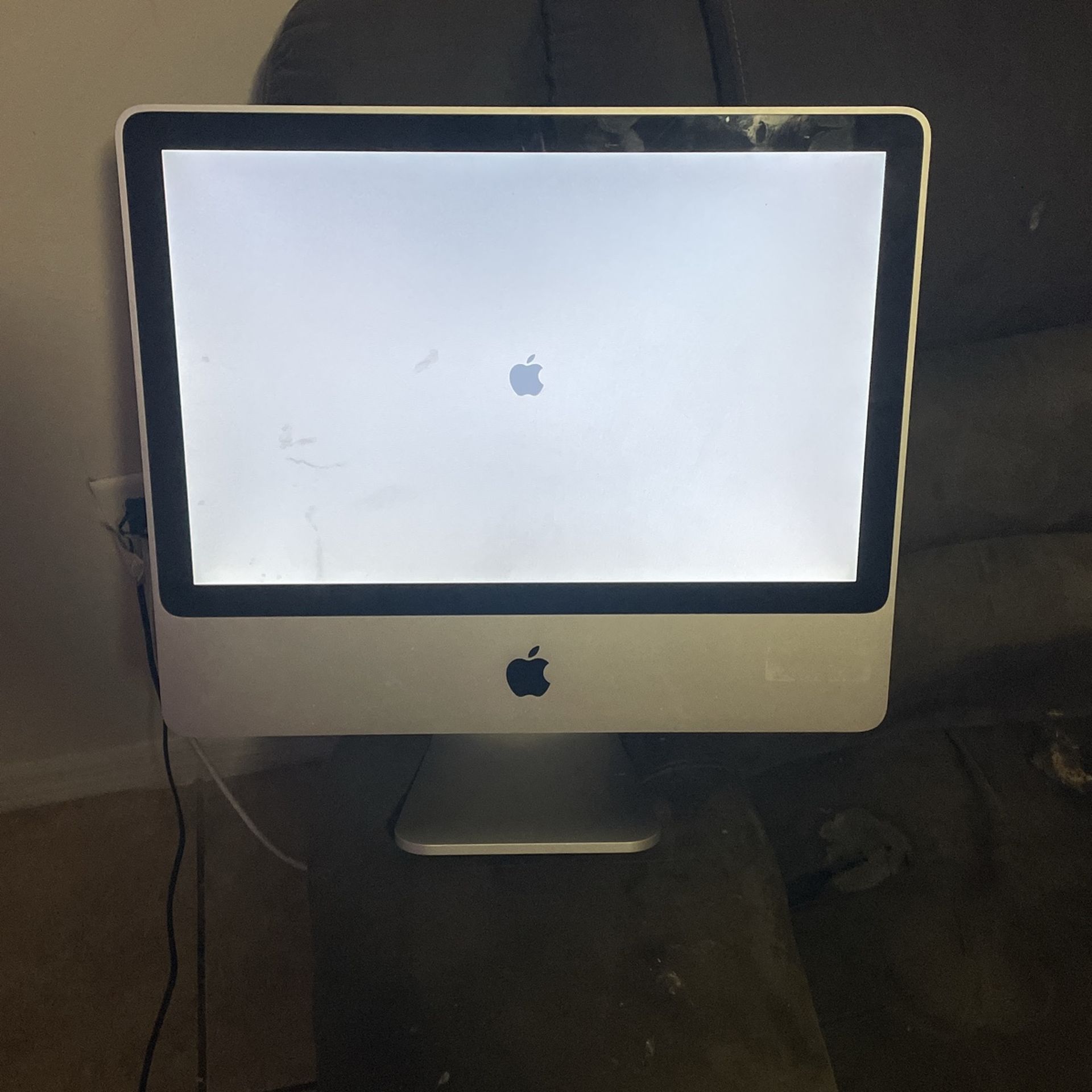 Apple Desktop Computer
