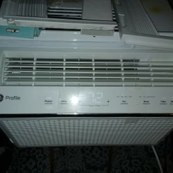 GE Windows Air Conditioner Cools 350 sq. Ft  With Technology, Wi-fi And Remote  8,100 BTU 115V 