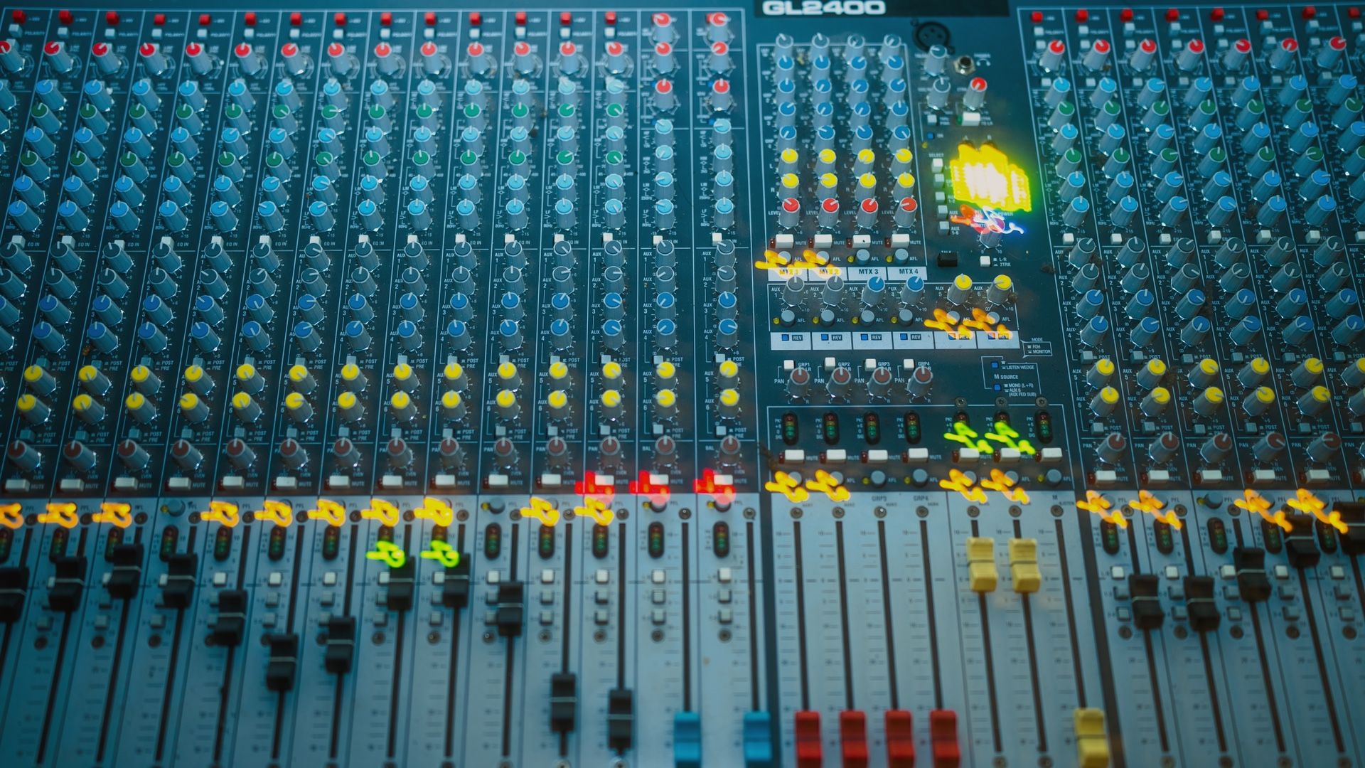 Allen And Heath 24 Track Mixer