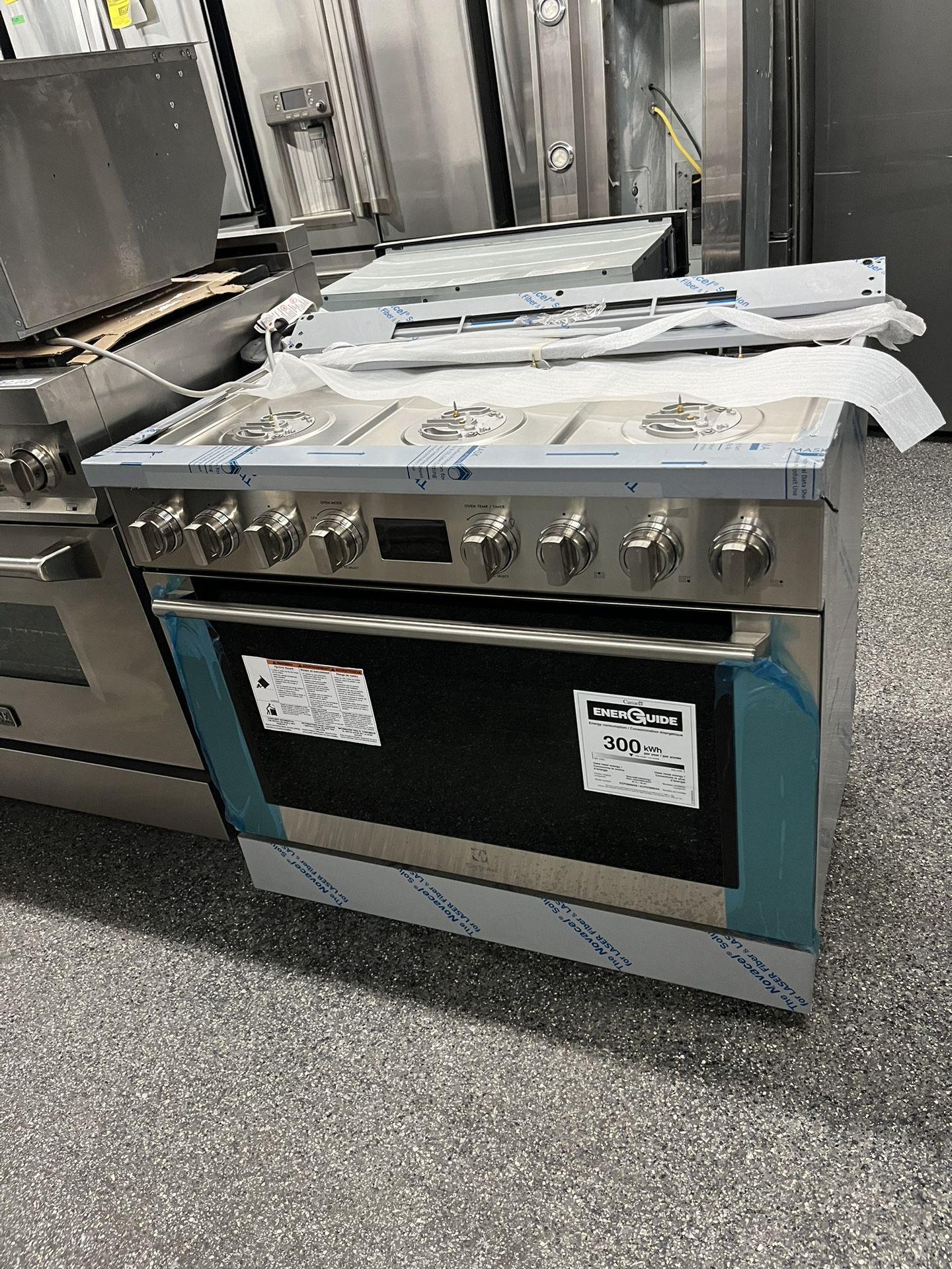 Stainless Steel Electrolux 36 Inch Range Stove Dual Fuel Open Box