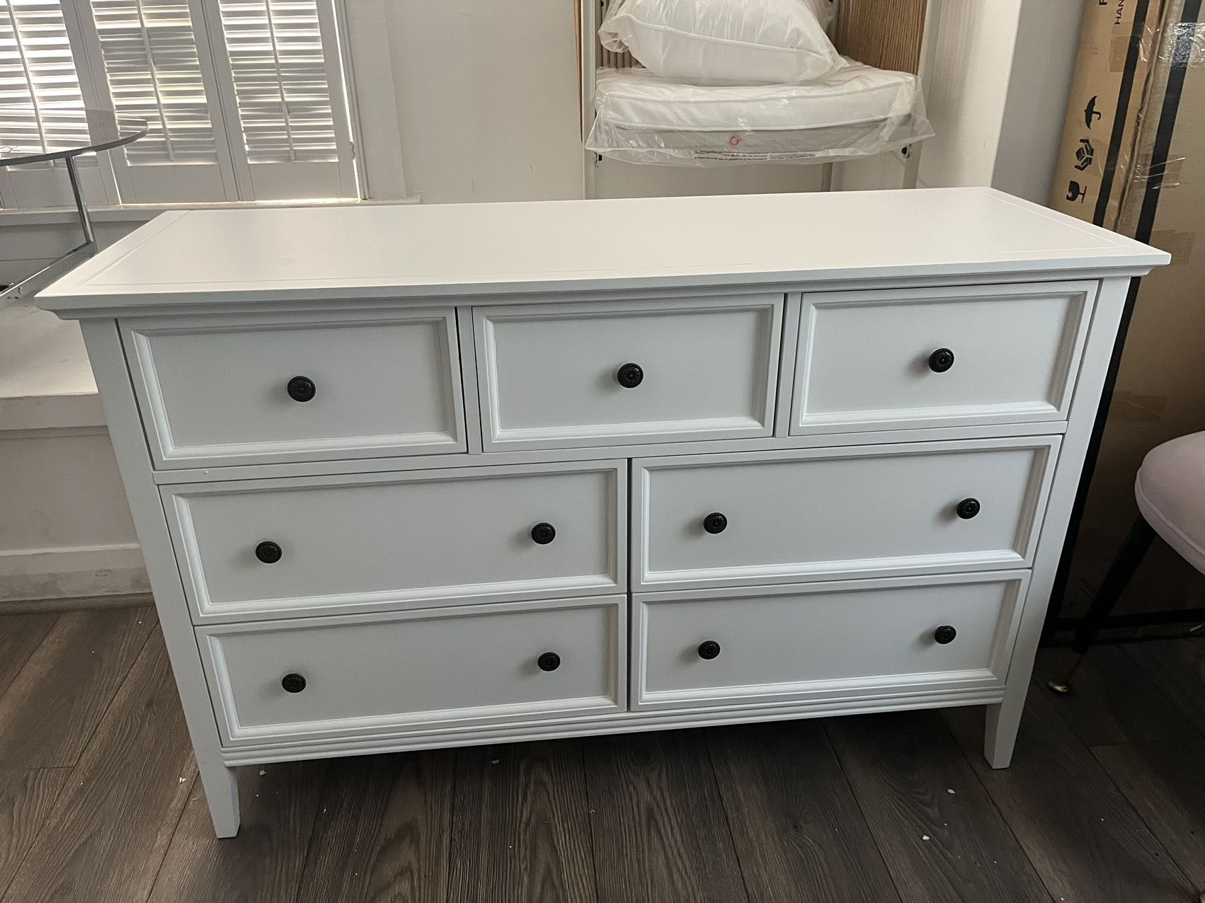 7𝑫𝒓𝒂𝒘𝒆𝒓𝒔 𝑾𝒉𝒊𝒕𝒆 𝑫𝒓𝒆𝒔𝒔𝒆𝒓, White 7 Drawer Dresser for Bedroom Room, Modern Solid Wood Chest of Drawers(White)