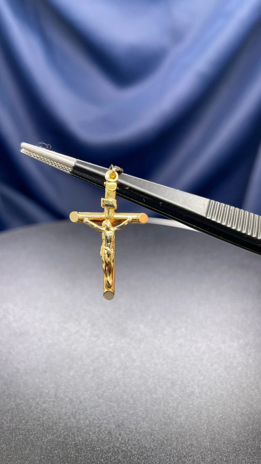14K Cross Pendant 