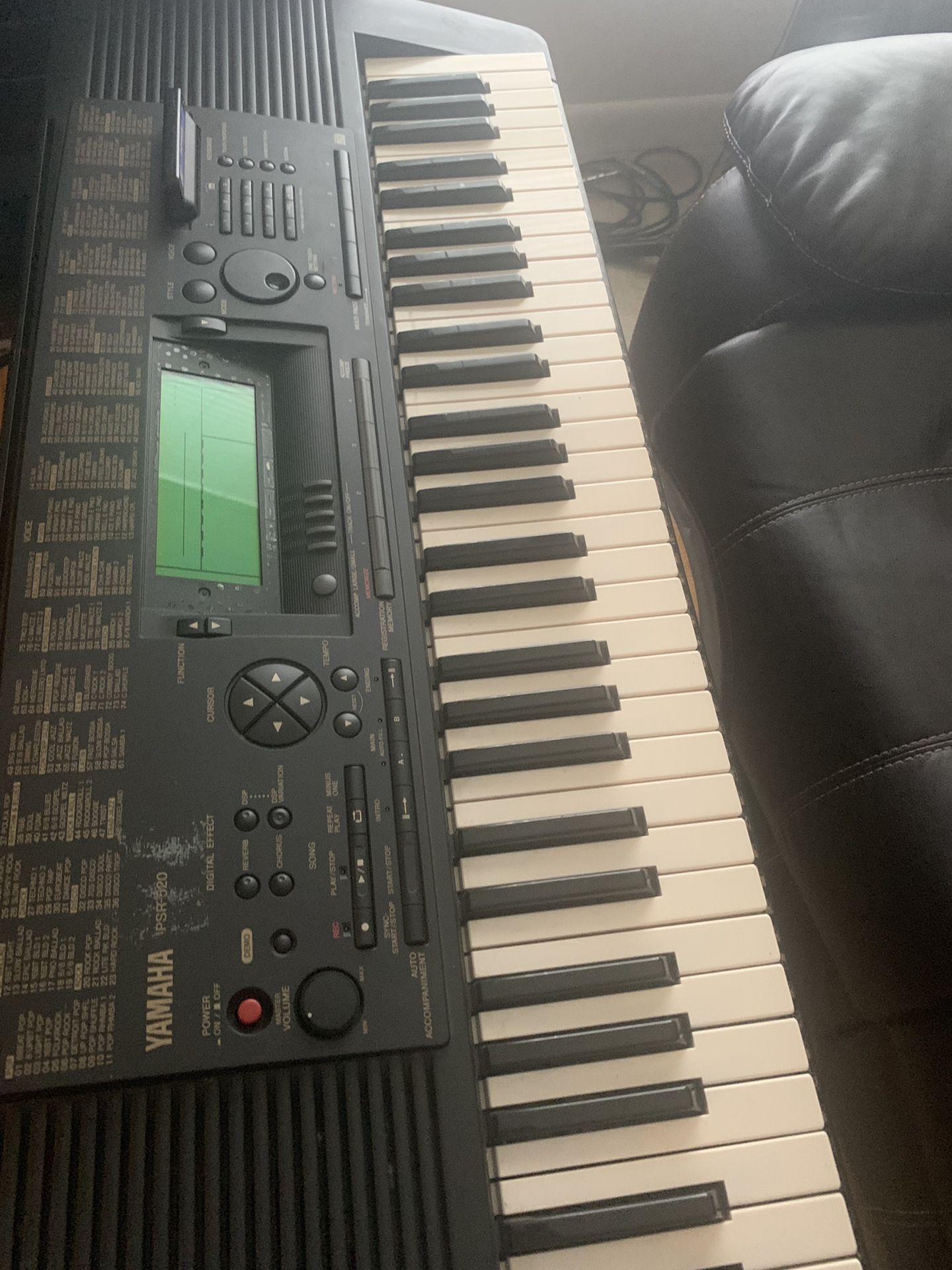 YAMAHA PSR-520 送料込み】Yamaha PSR-520 電子ピアノ 送料込み