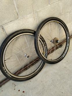LLANTAS MAVIC