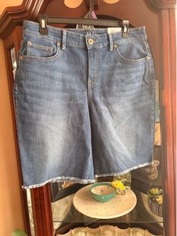 Style and Co Bermuda Jean shorts-Sz 10