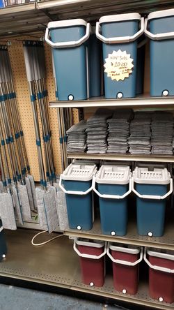 Hands free mop and bucket system new 20.00ea