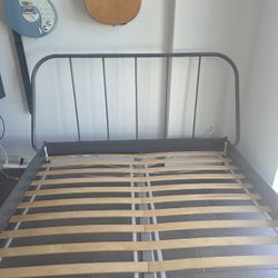 Queen Size Bed Easy To Assemble 