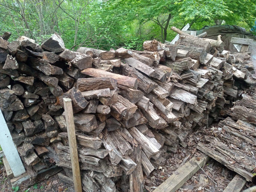 Hardwood Firewood Cut And Seasoned 