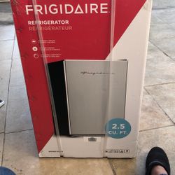 New Frigidaire Refrigerator 2.5 Cu.Ft