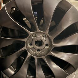 20” Tesla Wheels..