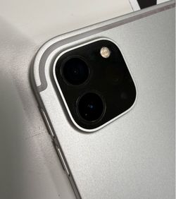 iPad Pro 12.9” 5 Th M1 256GB Wi-Fi + Cellular