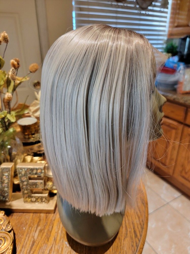 Cute Ombre Blonde Bob Lace Front Wig!!