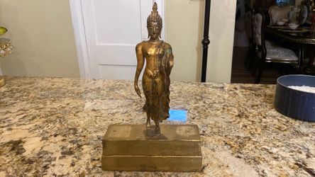 Walking Buddha