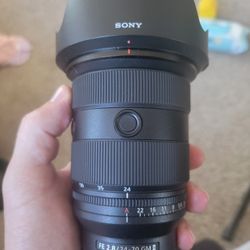 PENDING Looking to Trade My Sony Fe 2.8/ 24-70 Gm2 Lens For A Bigger Lens/ Preferably Around 400mm