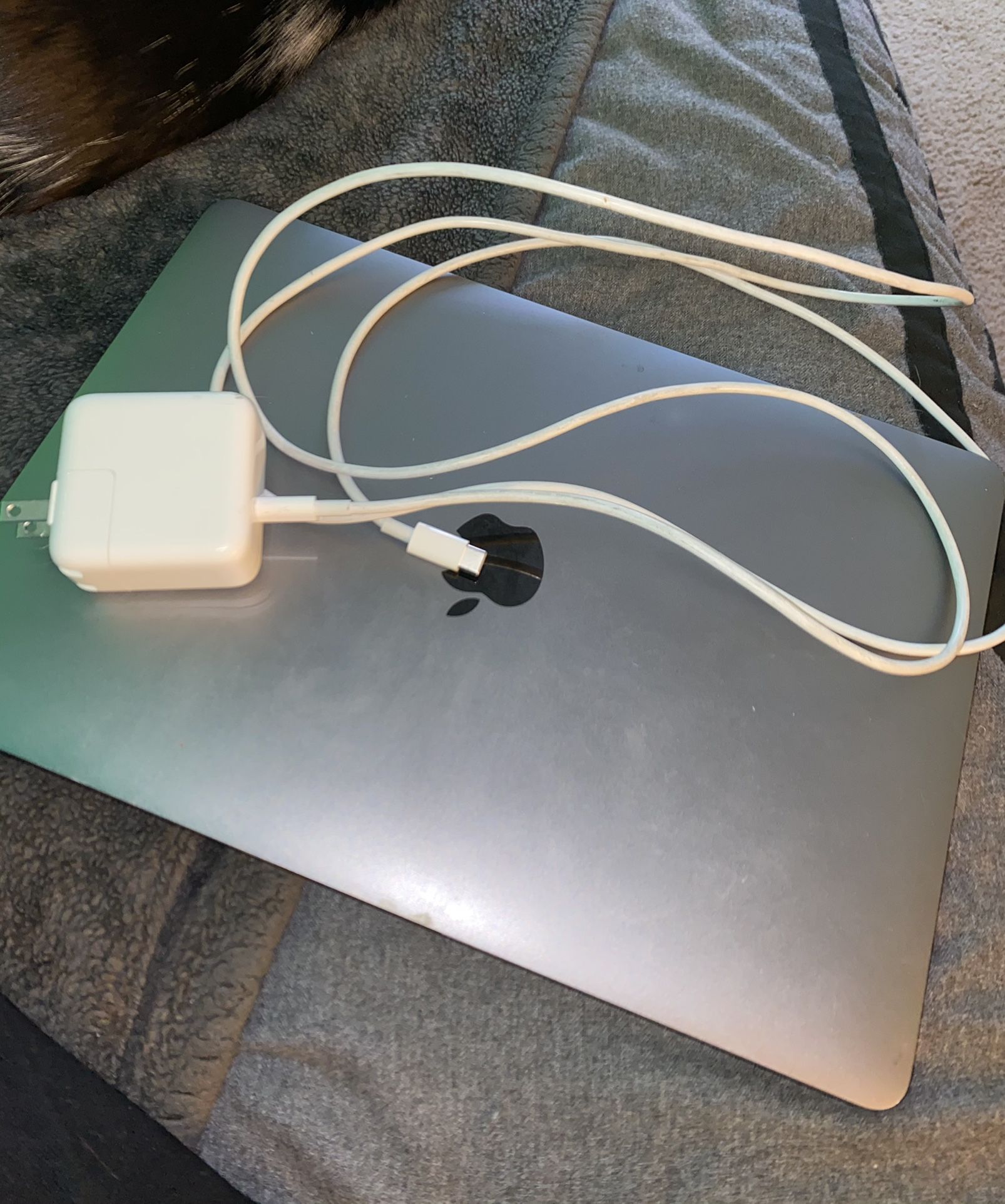 MacBook Pro 13’ 8GB Space Gray Retina Display