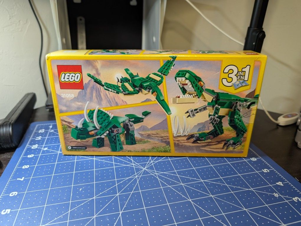 LEGO Dinosaurs Creator 3-In-1 Dinosaurs Model 31058 Ages 7-12 ( 174 Pieces )