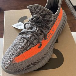 YEEZY BOOST 350 V2