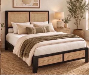 🚨 Full Size Rattan Bed Frame 🚨