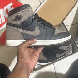 Jordan 1 Retro OG Palomino Sz 8
