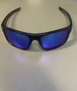 Oakley Drop Point 009 - Pre-Owned (Excellent Condition)  Oakley Drop Point 009 blue polarized lenses no scratches | Model | Oakley Dro