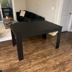 Dining table with Chairs 