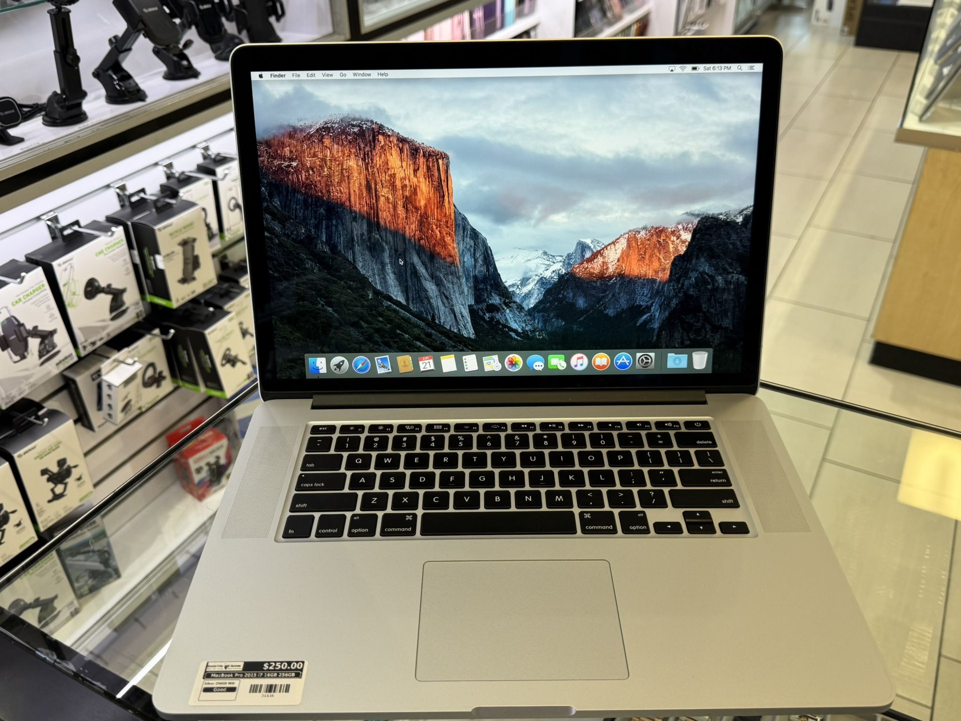 MacBook Pro 2015 i7 16GB 256gb