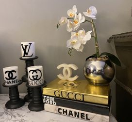 Decor Books