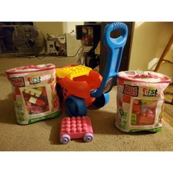 Megablocks - 2 Bags & Buildable Pullcart