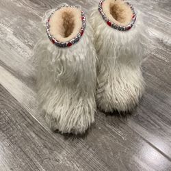 Ugg Boots Girls Youth Size 12 Rochelle Preowned White