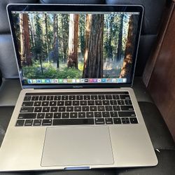 Macbook Pro 13 inches- MacOS  Sequoia
