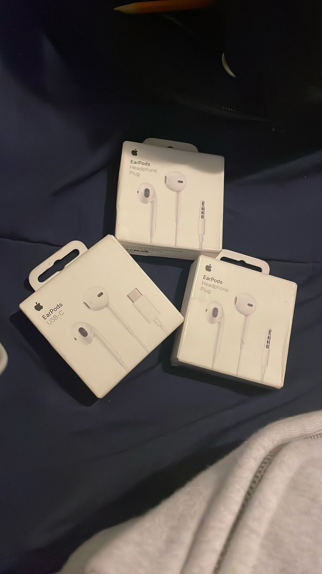 Brand New Apple Head Phones For 10 Each