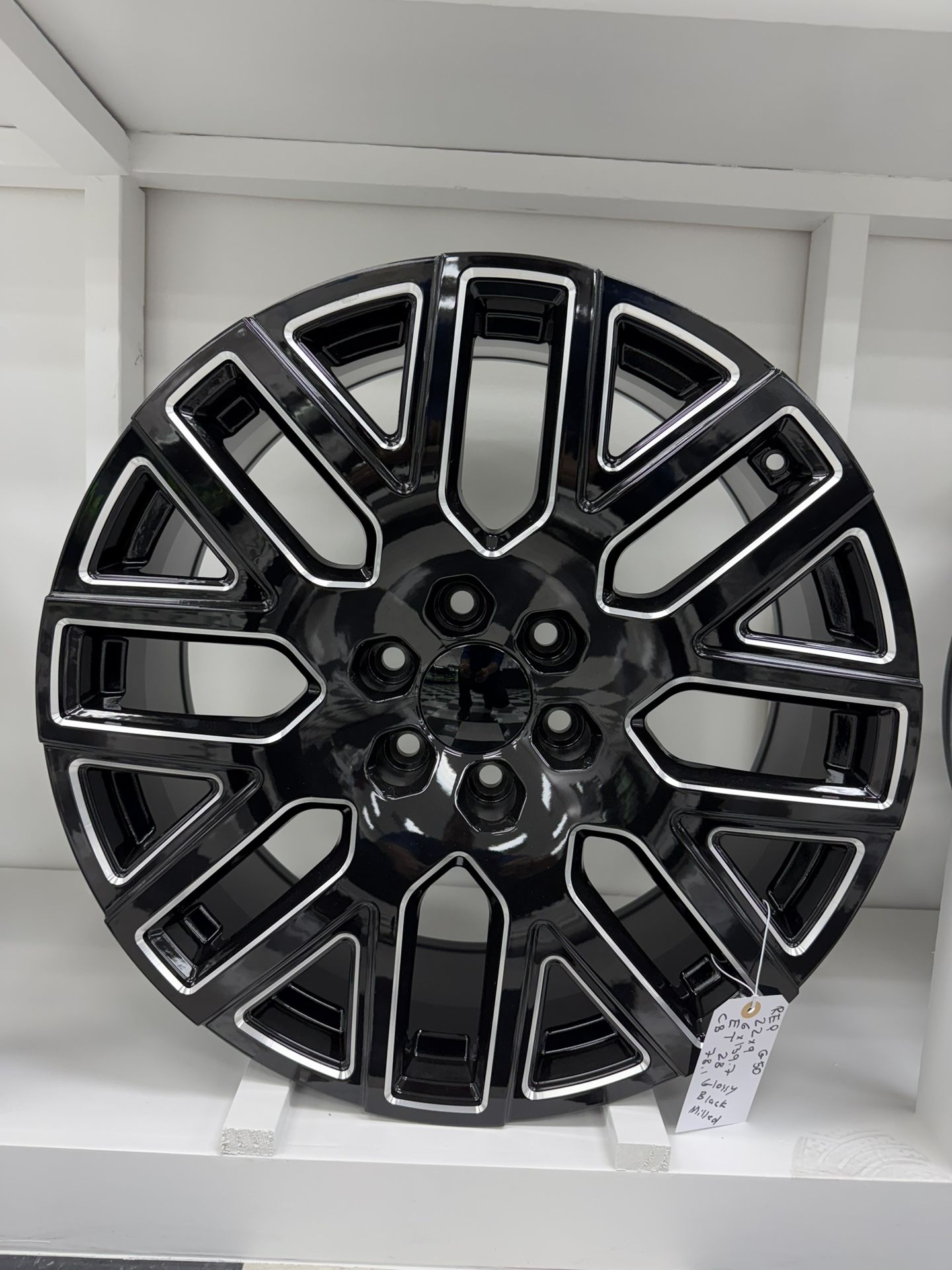 22x9 - 6x139.7 Fits all Chevy Silverado 1500/GMC sierra 1500/Ram 1500/Toyota tundra and Nissan Titan