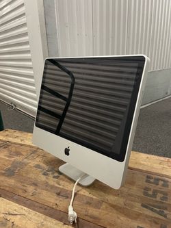 Apple iMac Desktop Computer