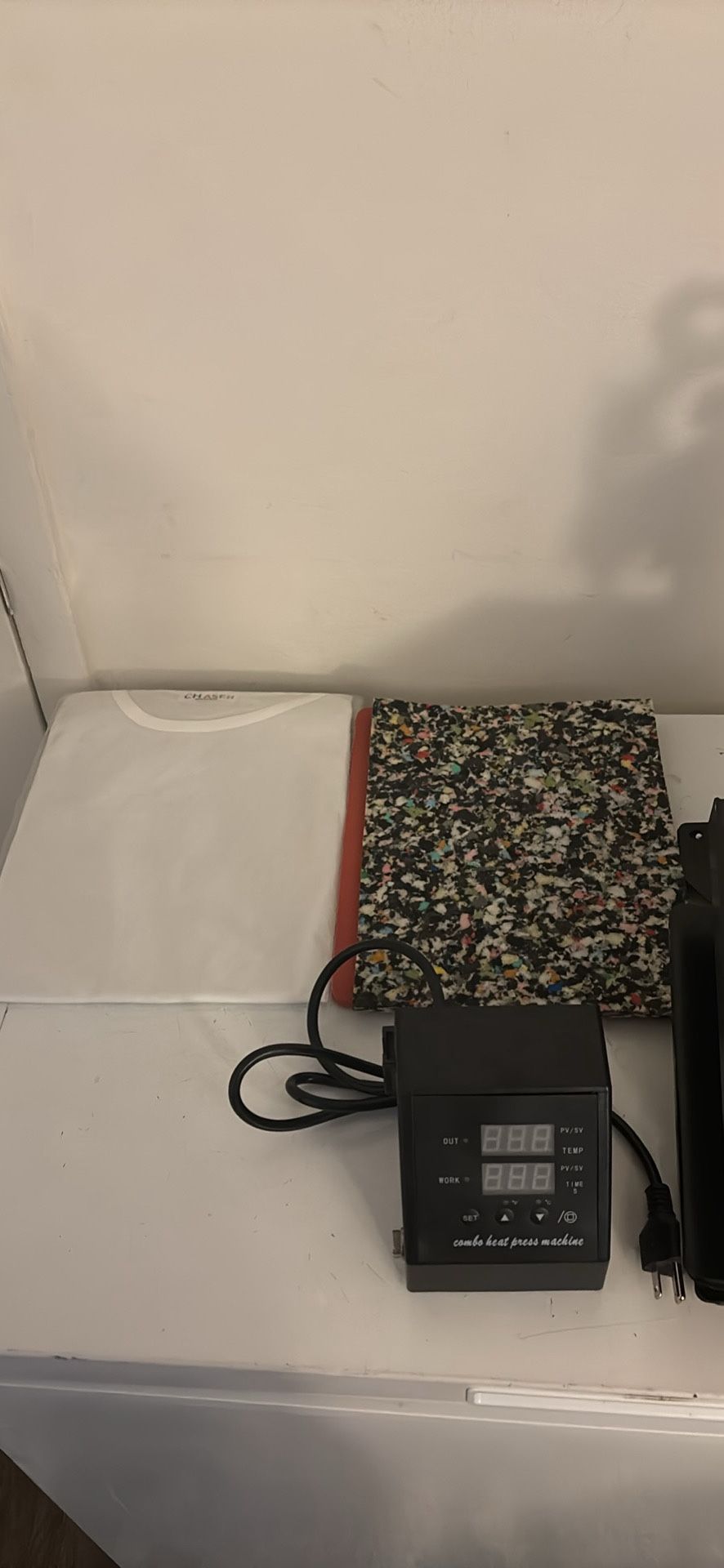 T Shirt Heat Press Matchine Comes With A Tshirt And Heating Pads