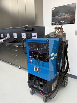 Miller Syncrowave 250 DX, mint condition