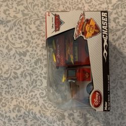 Disney Store Chase Edition Souvenirs Piston Cup Mater