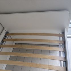 IKEA twin Bed Fram + slats 