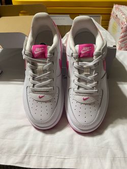 Nike Air Force 1 Low Easy on Shoes “White/Laser Fushia” Colorway 2Y