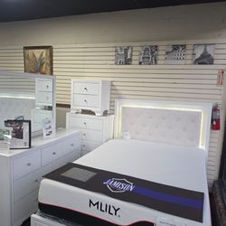 White bed frame with LED lights Queen bed dresser mirror 🚚WE DELIVER🚚