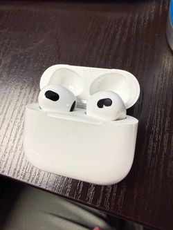 Apple AirPods 3rd Generation with Lightning Charging Case