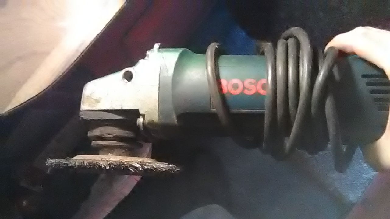 Bosch 5½" angle grinder