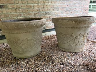 2 Large Outdoor Planting Pots