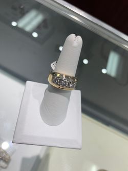 Gold Diamond Ring