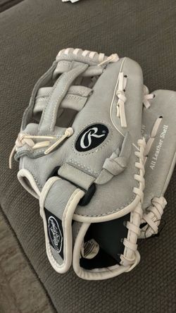 Left handed glove