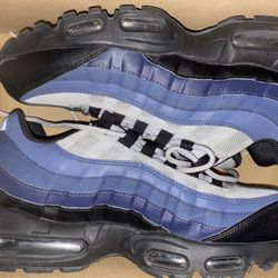 size 10.5-11. some worn twice and some more. make me an offer. will negotiate. take them all 