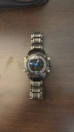 Navi Force NF9050M Watch – Stylish & Great Condition