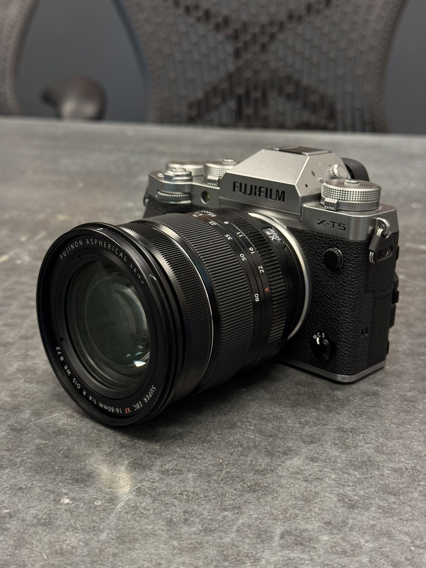 Fujifilm X-T5 w/ XF 16-80mm f/4 R OIS WR Lens