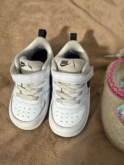 Toddler shoes size 7c