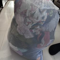 Bag Of Clothes More Than 60 Pieces 