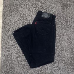Black levi’s 501 